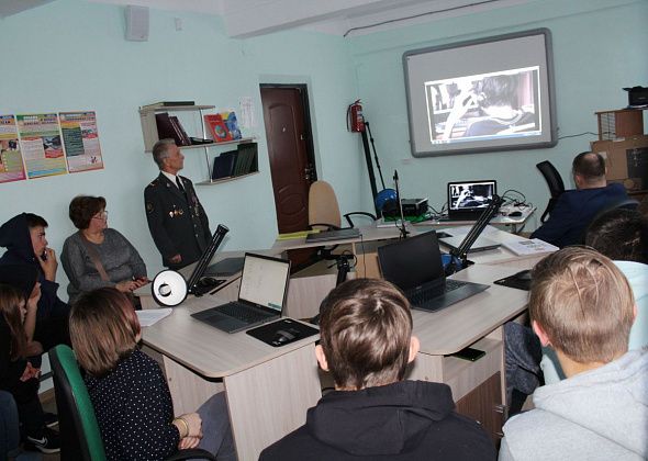 Североуральские полицейские посетили школу-интернат в рамках оперативно-профилактического мероприятия «С ненавистью и ксенофобией нам не по пути»