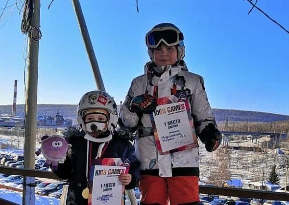 Дети-сноубордисты привезли в Североуральск из Пермского края золотые медали. Первые в истории