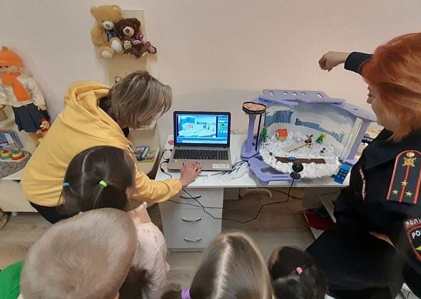 Сотрудники Госавтоинспекции совместно с дошколятами создают мультфильмы о дорожной безопасности