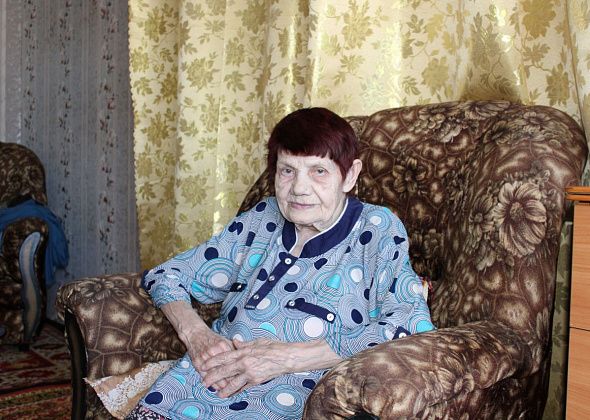 85-летняя юбилярша: “Счастливой жизни не было. Четверых детей подняла, на трех работах работала”