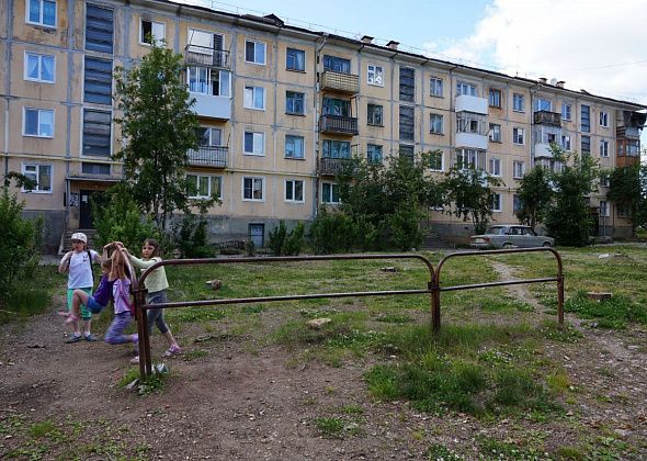 Администрация ищет новую управляющую компанию для 18 домов в Покровске и 8 - в городе