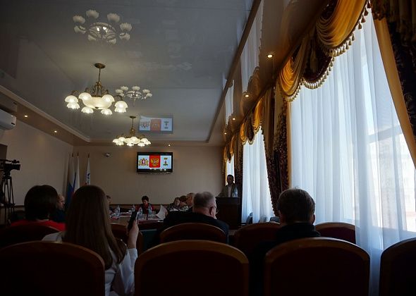 На очередном заседании Думы депутаты обсудят, кого наградить Почетной грамотой,  Серебряным знаком ЗакСо и другие вопросы