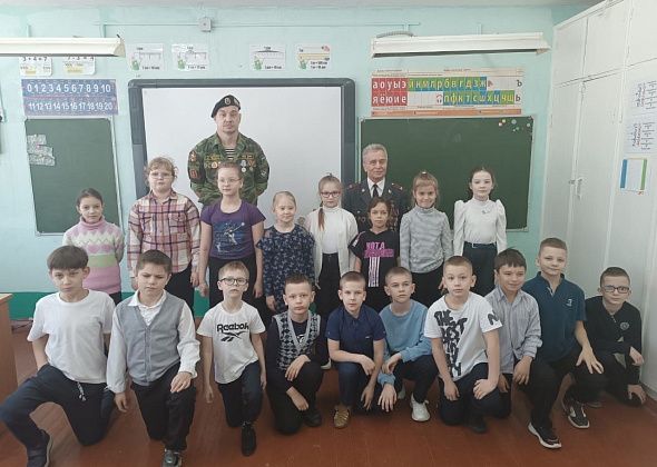 Ветераны МВД и боевых действий побывали в школе №11