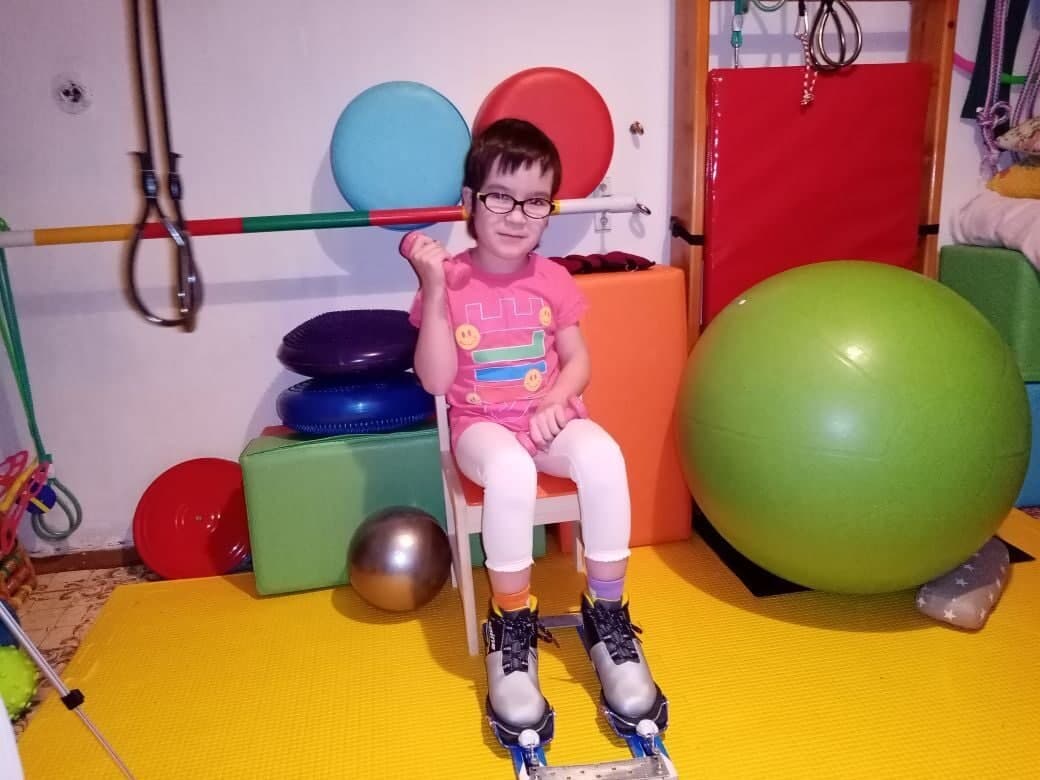 Маленькой Амели вновь нужна помощь неравнодушных людей. Открыт сбор средств на реабилитацию в Москве