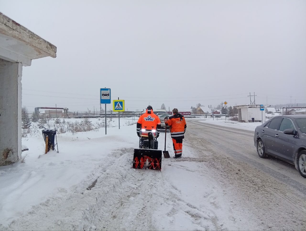 Про снегоуборщик “Патриот”, тротуары на Горном и рабочих “Свердловскавтодора”