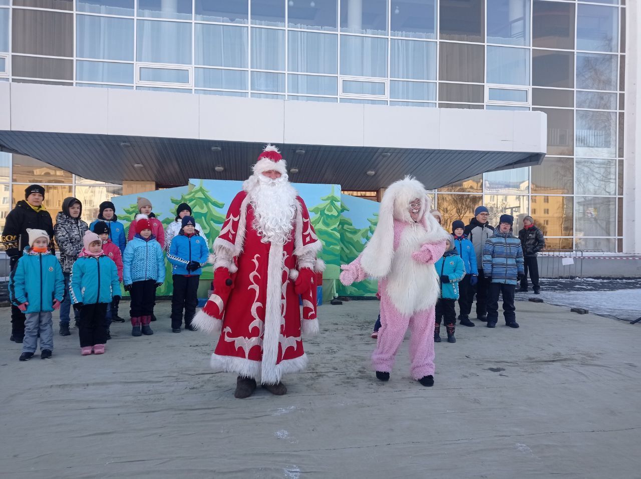 В Североуральске и поселках отметили день рождения Деда Мороза