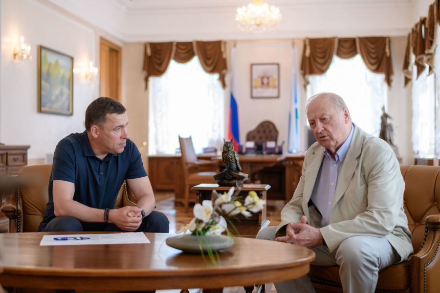 Евгений Куйвашев обсудил с сенатором Эдуардом Росселем и представителями отрасли развитие легкой промышленности региона