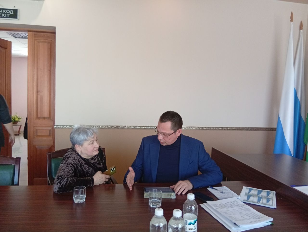 "Ласточка" - бронь мест, бесплатный проезд от Боксит, льгота сопровождающему, жесткие сиденья