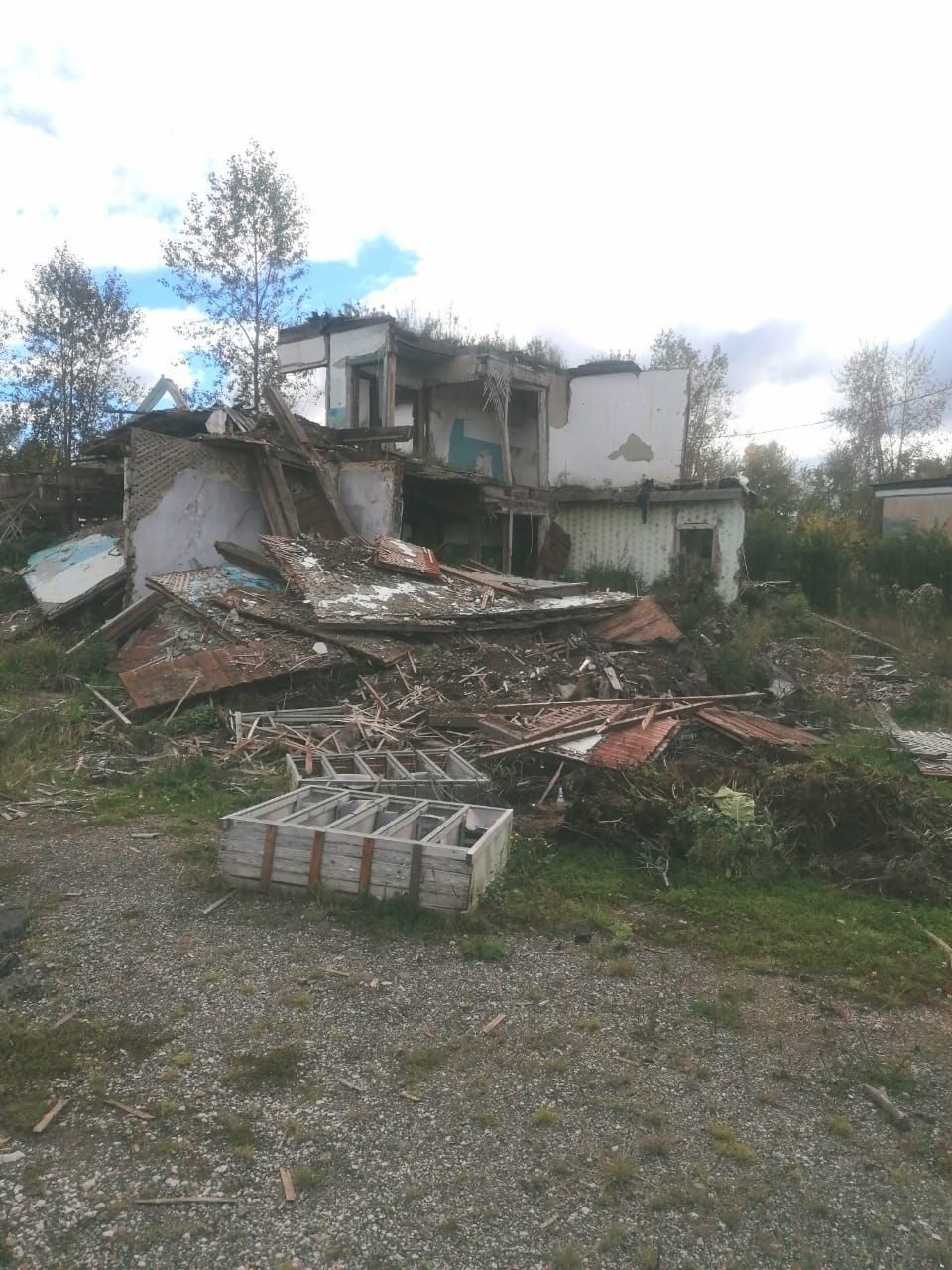 Депутаты - о сносе аварийных зданий в городе и поселках