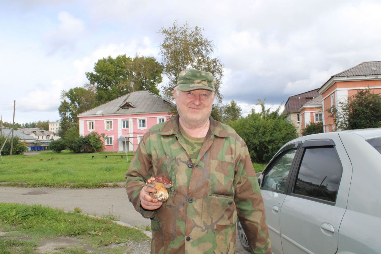 А как радуют россыпи маслят, строй красноголовиков или великан-боровик!