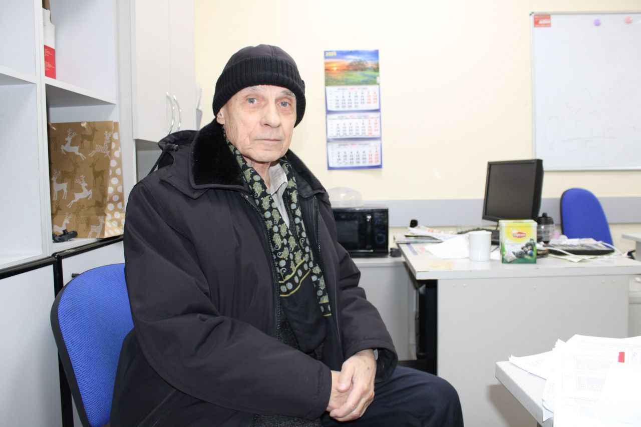 Помню два побега заключенных. В 53-м, когда от урагана упал забор, и в 54-м на лесовозе