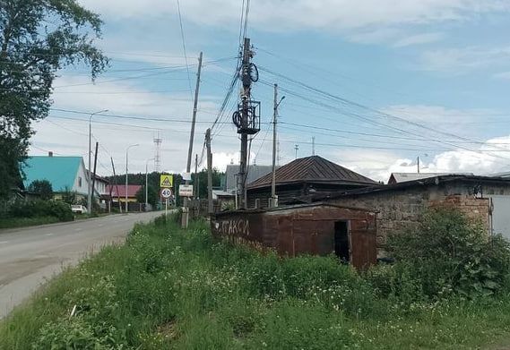 Мэрия просит владельца гаража на Хохрякова снести эту постройку