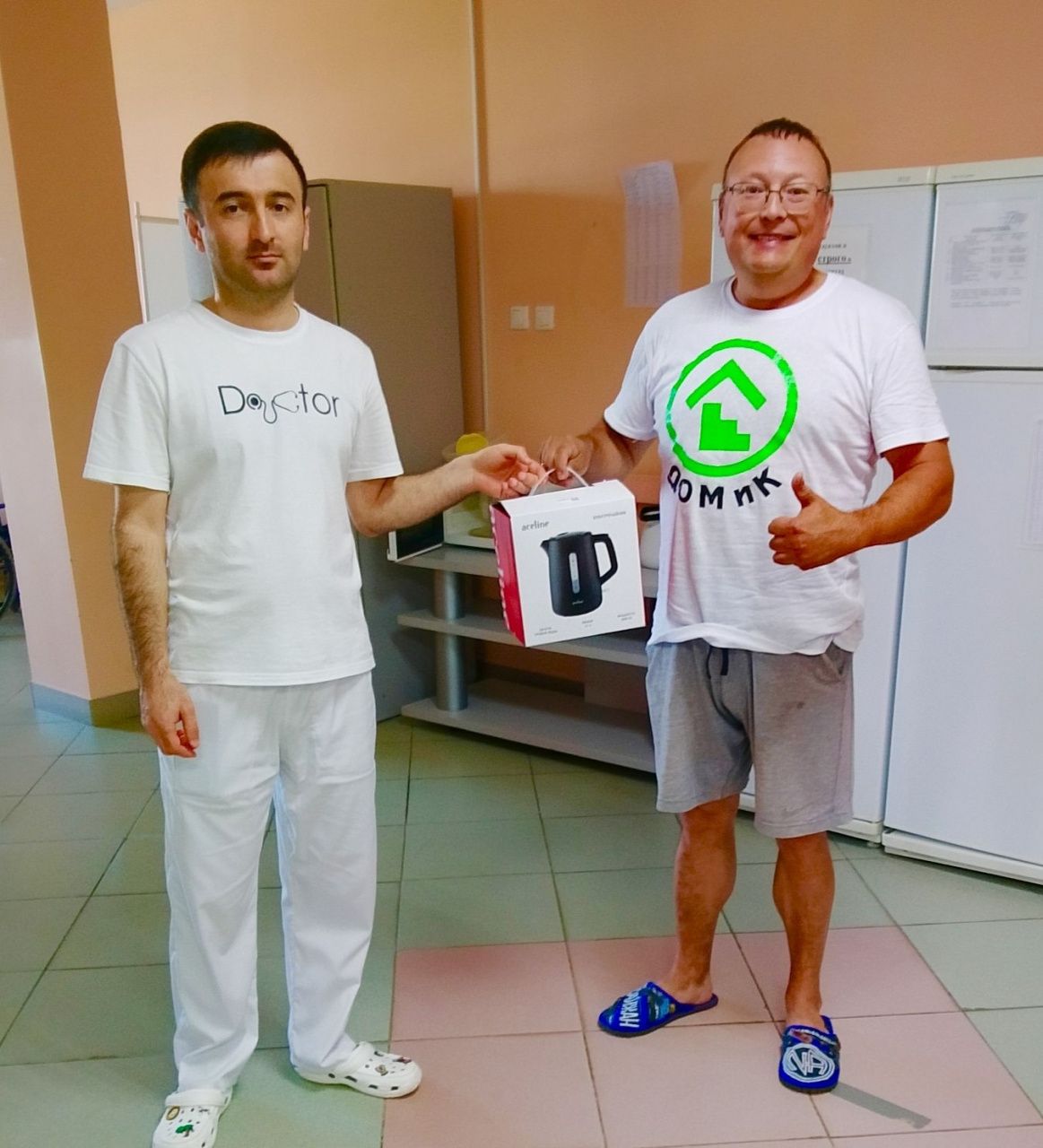 Пациент стационара, директор “Домика” Байжан Молдаханов рассказал историю одного чайника