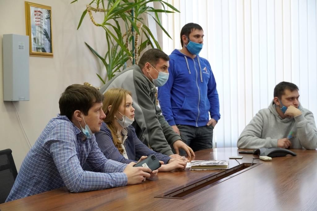 Лидер рабочих советов РУСАЛа Сергей Филиппов пообщался с молодыми активистами СУБРа