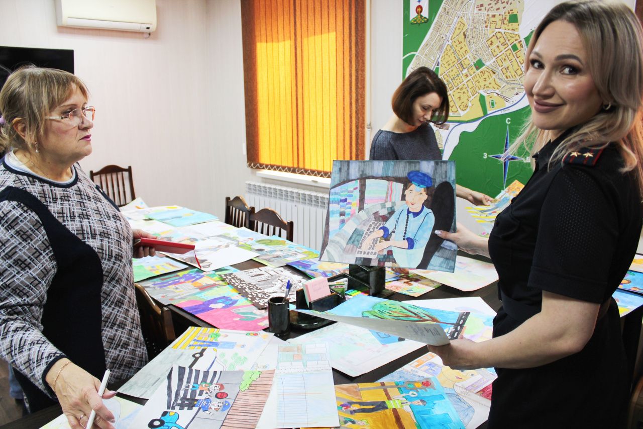 Победители первого этапа конкурса детского рисунка «Полиция глазами детей - 2025» в Североуральске