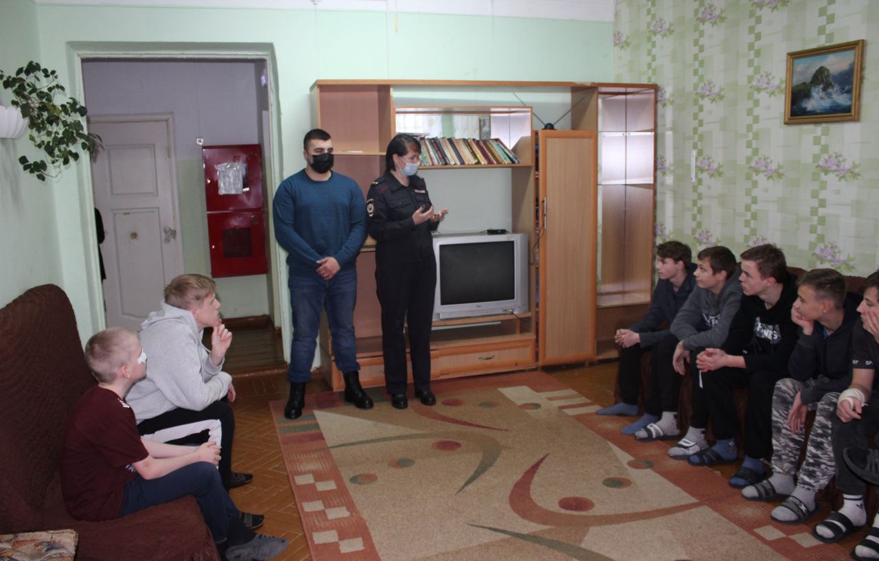 Североуральские полицейские посетили школу-интернат в рамках ОПМ «Дети России-2021»  