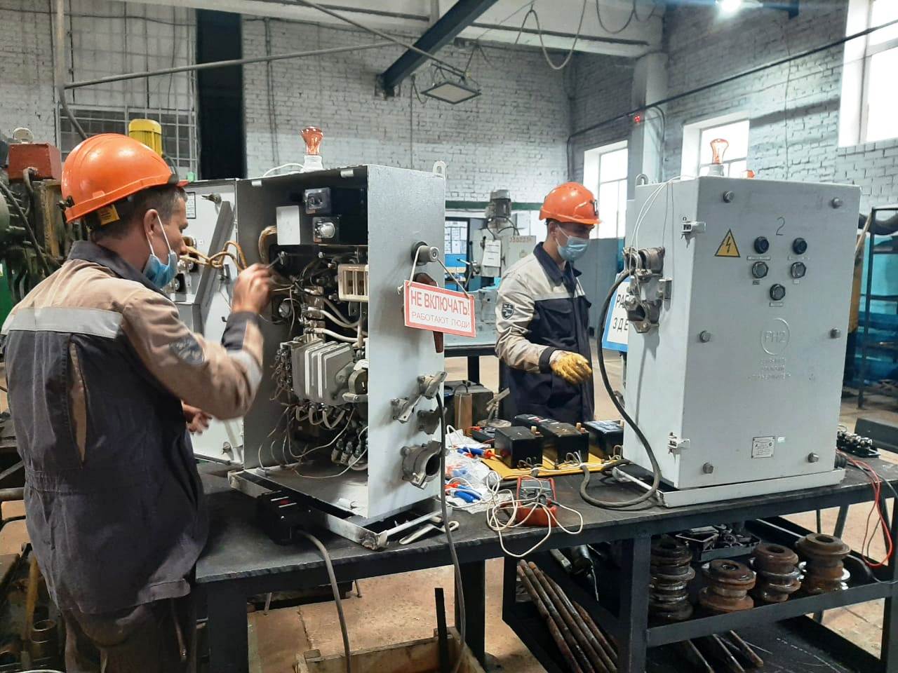Девять электрослесарей филиала «ИСО» включились в конкурс профмастерства на шахте «Кальинская»