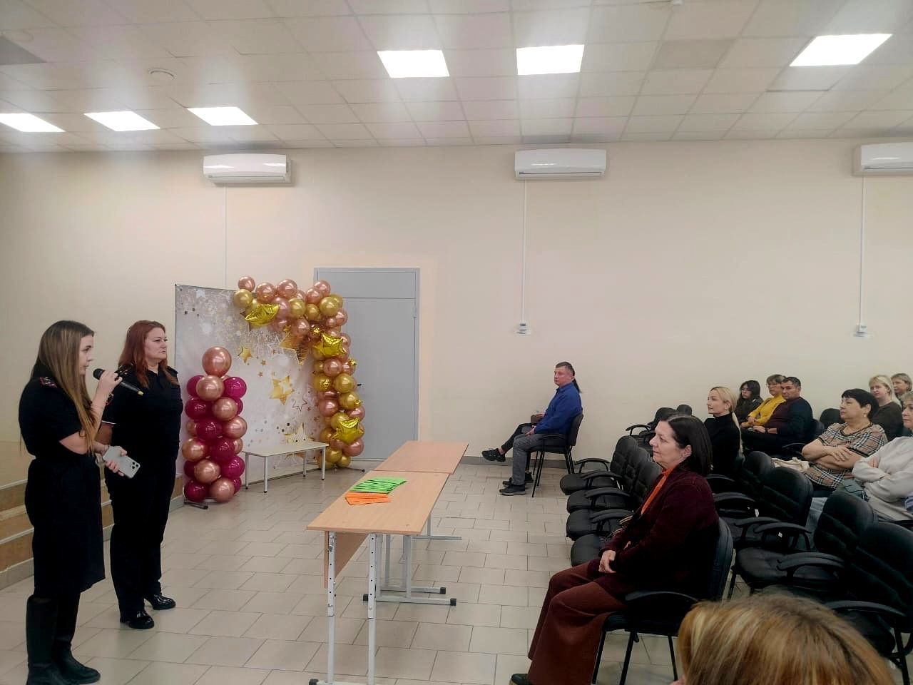 Сотрудники полиции Североуральска приняли участие в общегородском родительском собрании