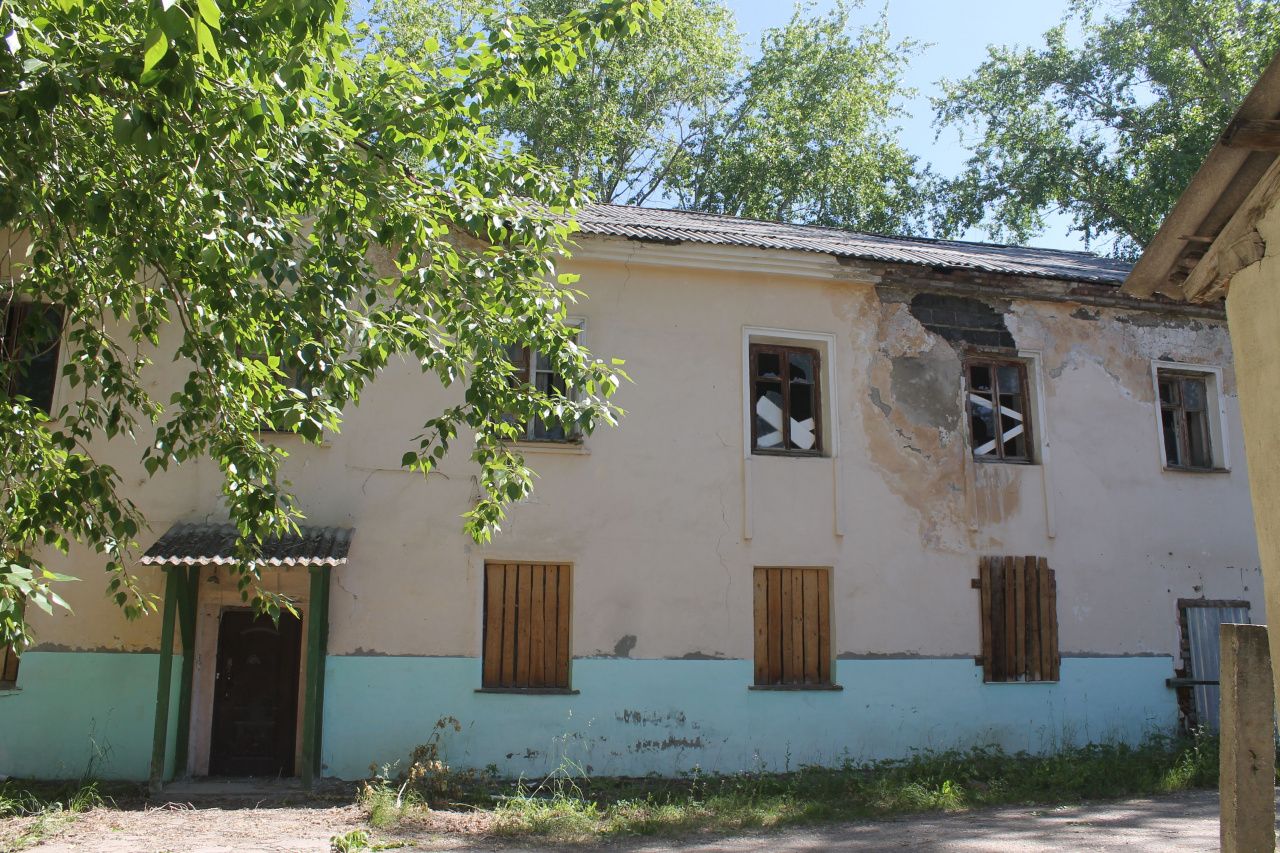 Галерея городских “заброшек” - банк, закусочная, неврология, “Птица”. Что  еще забыли? | Истории | ПроСевероуральск.ру