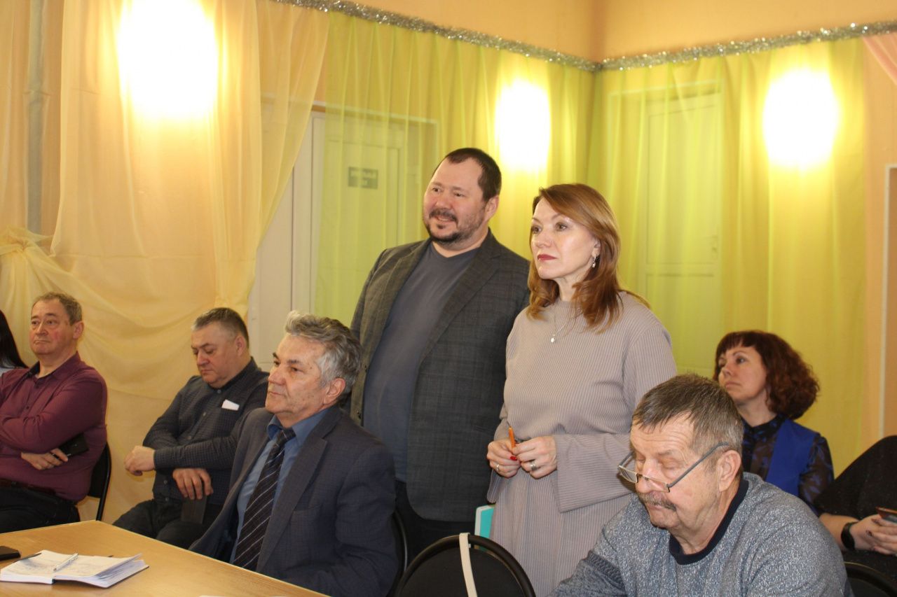 Вопросы главврачу: наркотест - в подвале, к травматологу - 5 талонов, физкабинет - в Третий Северный