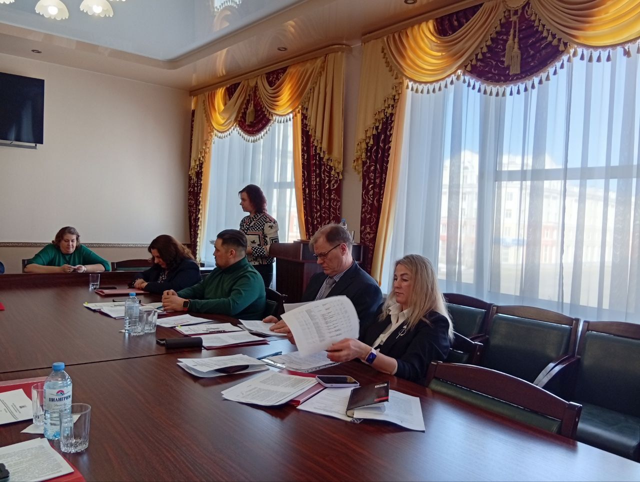 Депутат Ольга Бочкарева пыталась узнать, кто решил централизовать больничные лаборатории