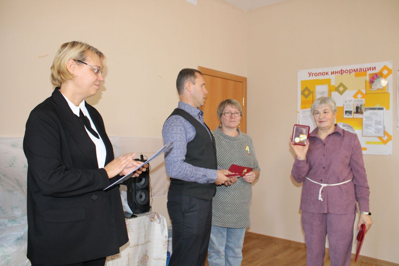 Североуральская группа слепых отпраздновала 100-летие ВОС. Приехали гости
