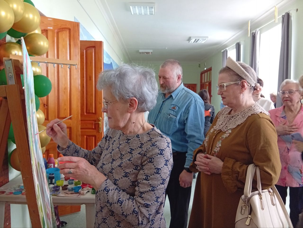 Музей Североуральска поздравили с 55-летием учредители, друзья, коллеги, партнеры и дарители