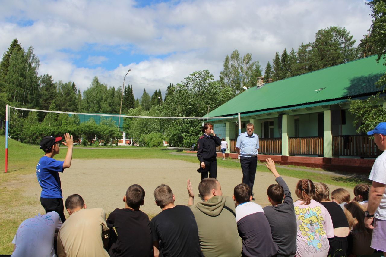 В преддверии Международного дня борьбы с наркоманией полицейские Североуральска посетили детский оздоровительный лагерь