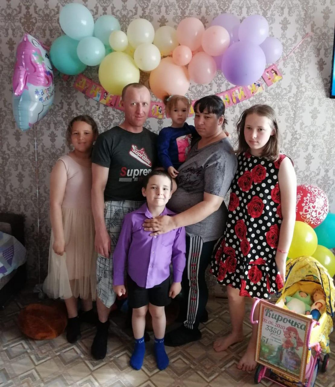 Евгения Шавшукова из Черемухово рассказала, как управляется с тремя дочками и сыном