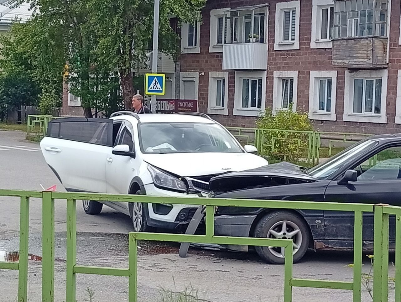 ДТП на светофоре у СУБРа. Водитель “Ауди” не предоставил преимущество автомобилю “Киа”