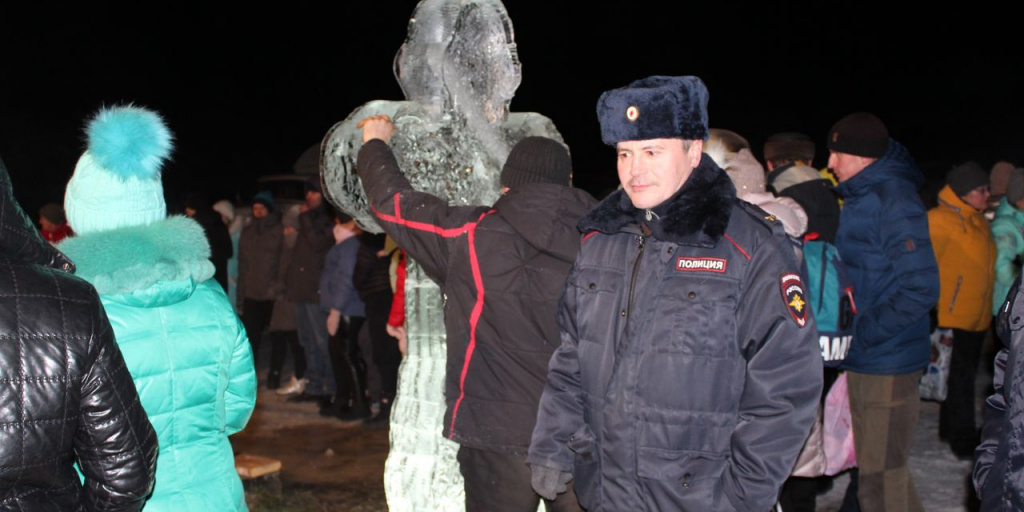 Подслушано североуральск. Сотрудники полиции Североуральска. Вячеслав дей Североуральск. Криминал Североуральск. Североуральск 2021.