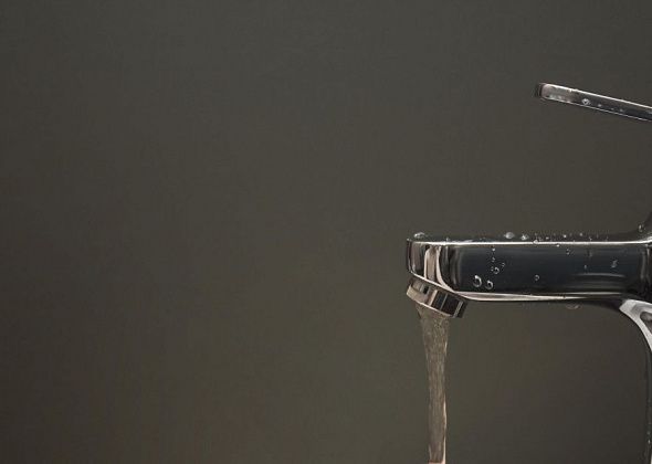 Временное снижение давления воды в городе 23 октября. Где организуют подвоз