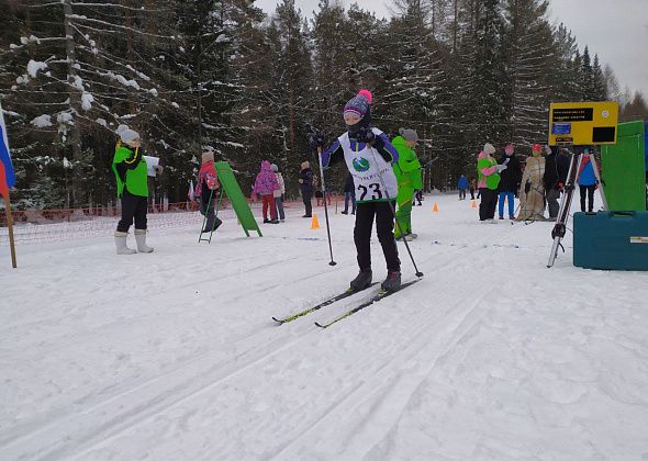 В Североуральске прошли областные соревнования по лыжам. И мороз - не помеха
