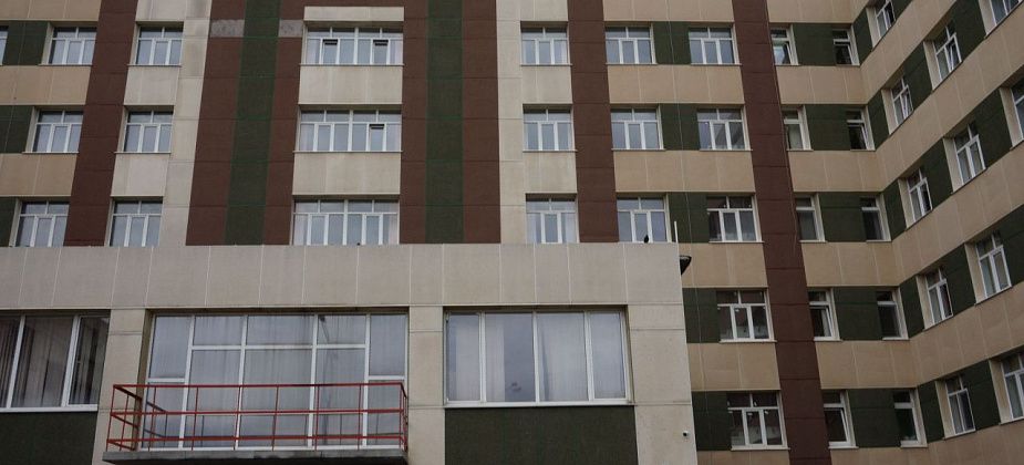 Пациент больницы требовал сигареты и алкоголь. Палату ему сменили на камеру