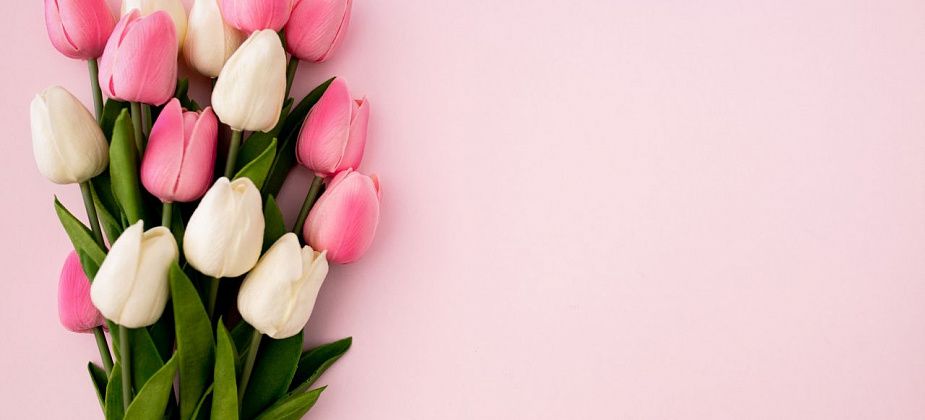 Дорогие девочки, с праздником нас, с днем весны!