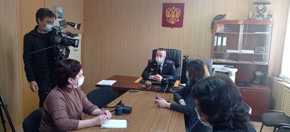 Пресс-конференция в полиции: онлайн-мошенничество приобрело угрожающие масштабы