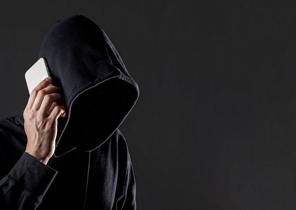 Пообщавшись с лжесотрудником ФСБ, 73-летняя женщина потеряла почти 800 тысяч рублей