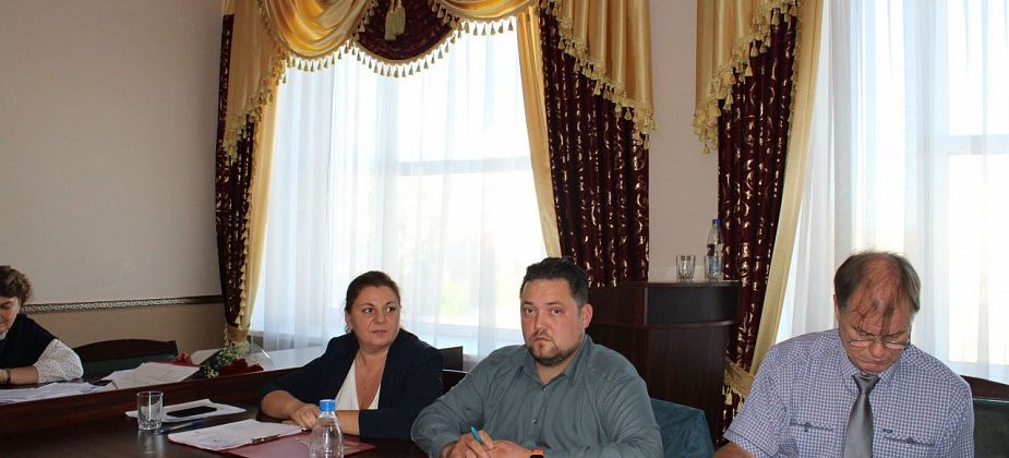 В депутатскую комиссию по бюджету и налогам включили Рината Арсаева