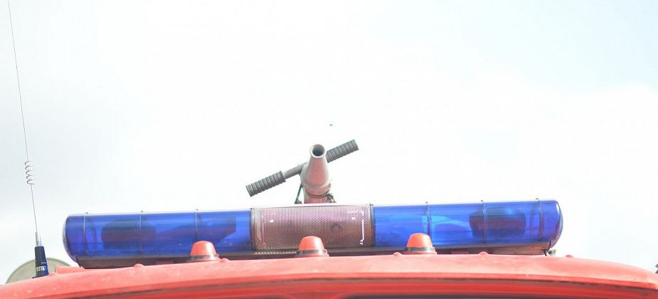 На улице Ватутина эвакуированы и спасены от пожара десять человек, в том числе трое детей 