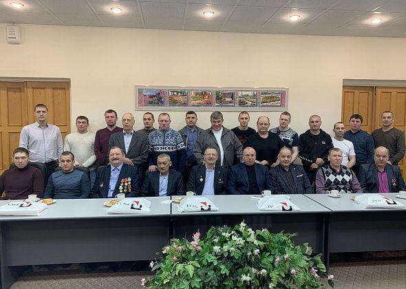 Управляющий директор СУБРа Леонид Буртолик поздравил горняков и ветеранов с 23 февраля