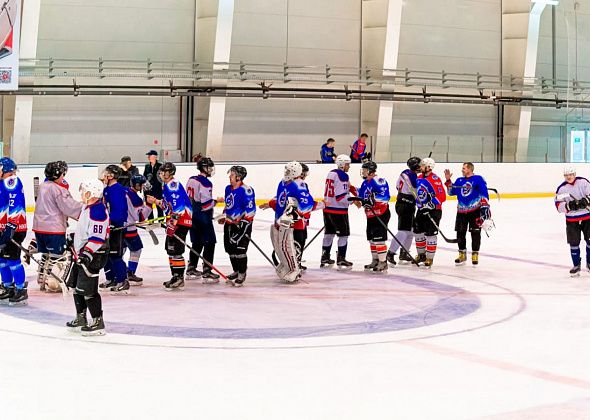 Хоккеисты команды «Горняк» участвовали в турнире, проходившем в Нижнем Тагиле — в честь 300-летия города