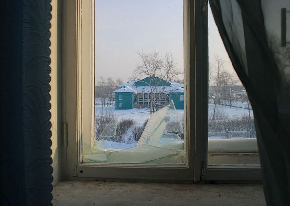 Последствия пожара в Калье 26 декабря. Двери выбиты, света в туалете нет, в душевой холод, страшно!