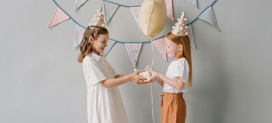 Что подарить ребенку на 7 лет: 7 подарков, которые пригодятся