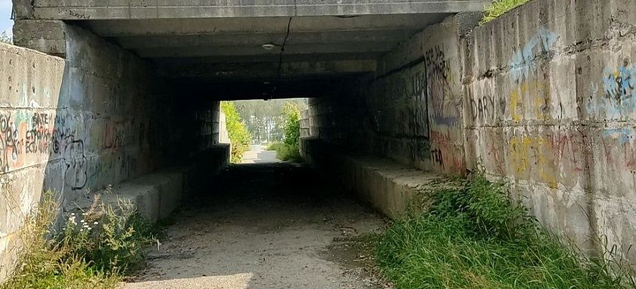 По дороге на стадион «Горняк» - бардак, особенно в районе подземного перехода