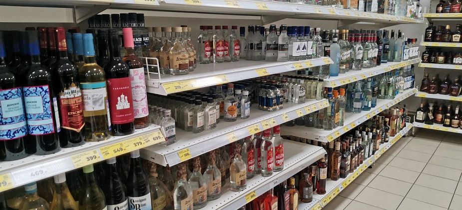 Во время выпускных ограничат продажу алкоголя возле североуральских школ – в радиусе от 200 до 300 метров