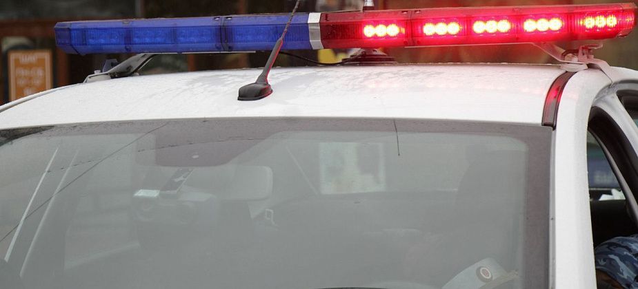 Водителя грузовика, чинившего колесо под Волчанском, сбил автомобиль