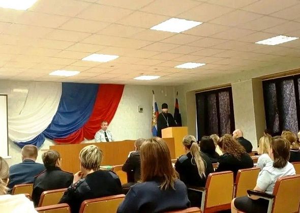 Священник встретился с сотрудниками полиции Североуральска