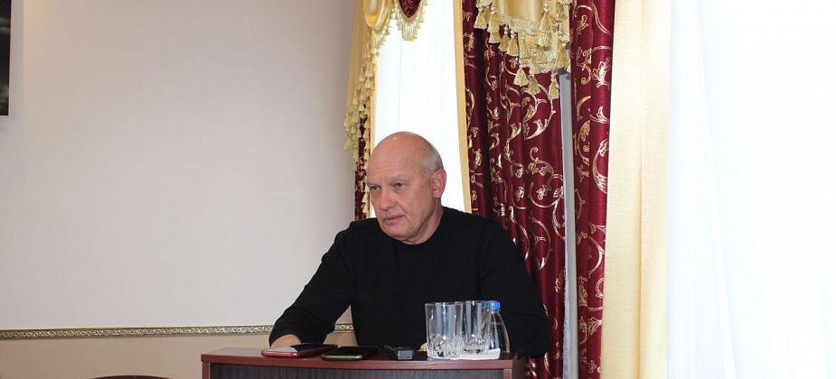 Кто из целевиков уволился из ЦГБ Североуральска, рассказал главный врач
