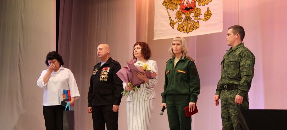 В «Современнике» отметили День героев Отечества - награждением и концертом