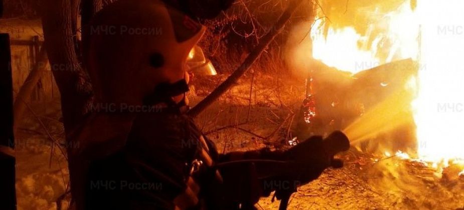 7 декабря в Североуральске случились два пожара. Всего по области - 25 пожаров за день